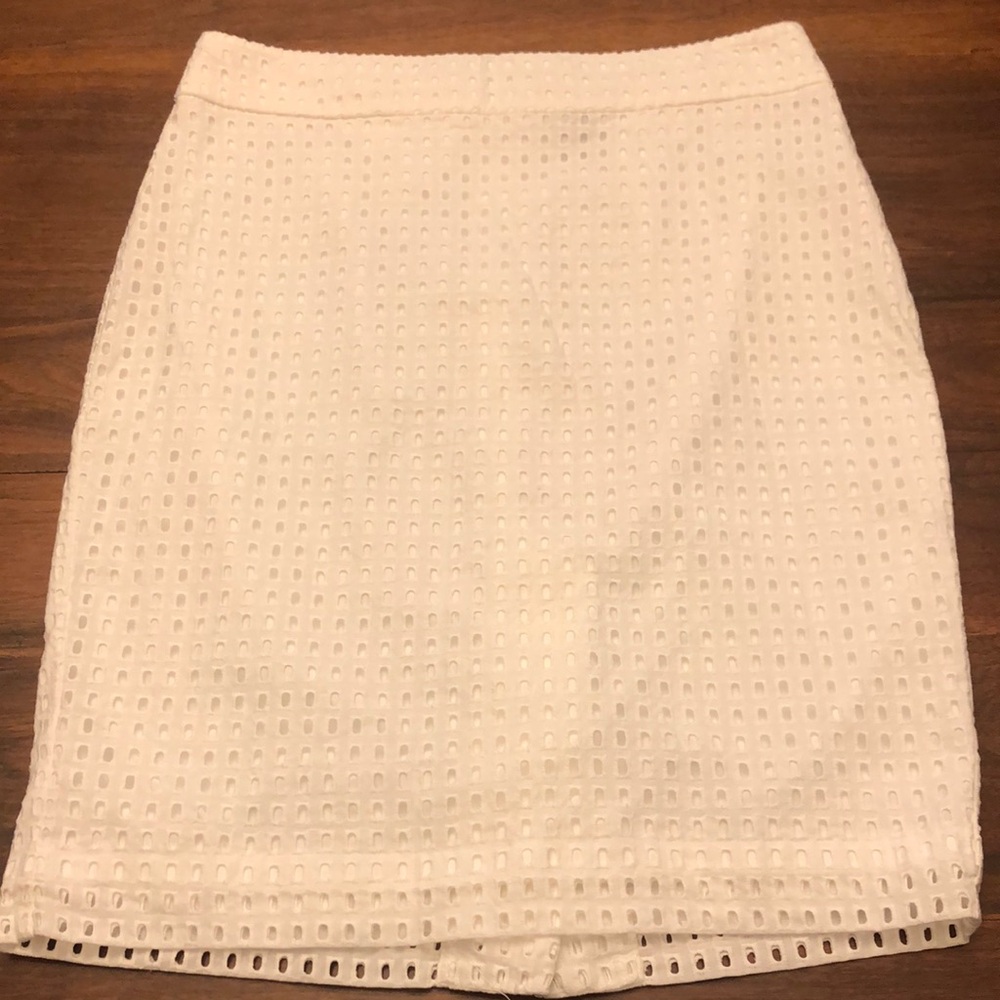 Ann Taylor factory, white eyelet, straight, pencil skirt, work, cotton, size 4
